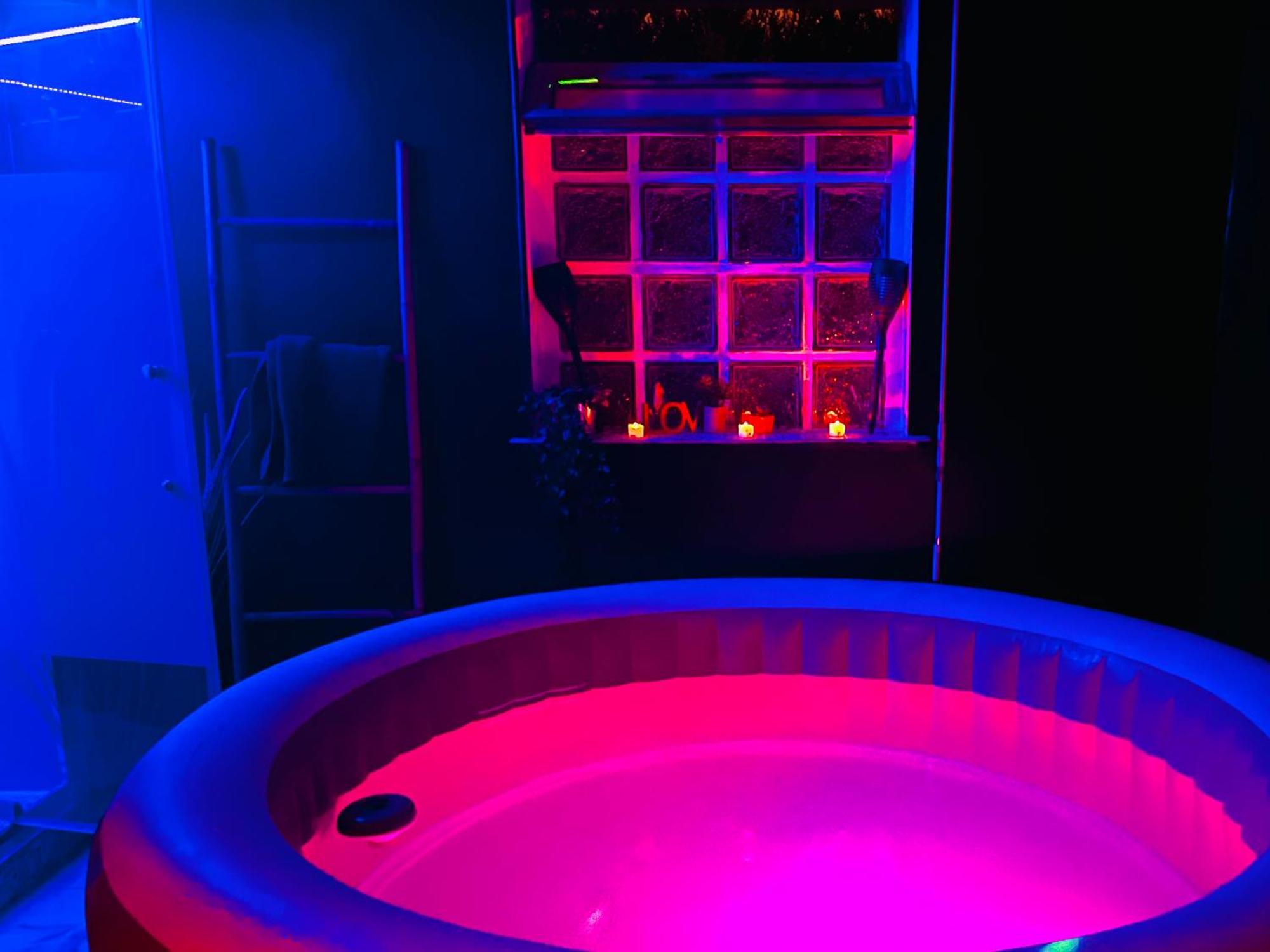 Suite Romantique Jacuzzi Gagny Dış mekan fotoğraf