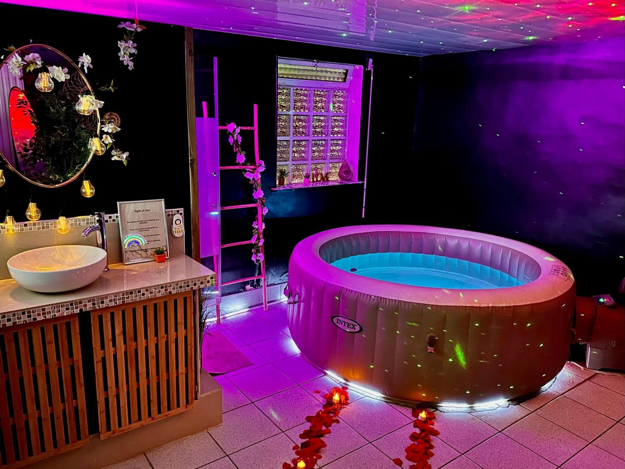 Suite Romantique Jacuzzi Gagny Dış mekan fotoğraf
